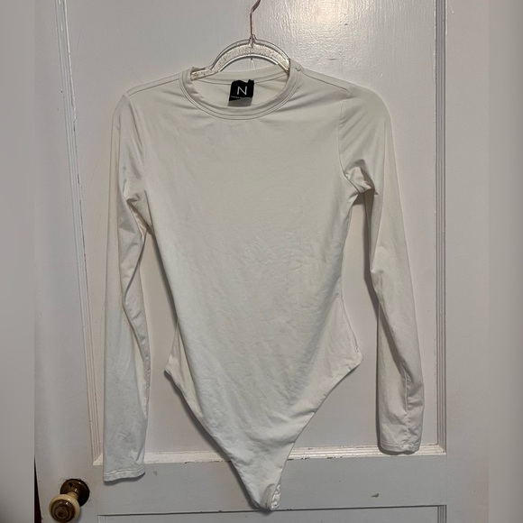 N BY NAKED WARDROBE Bare Crewneck Long Sleeve White Bodysuit $72 Size M - Picture 2 of 7